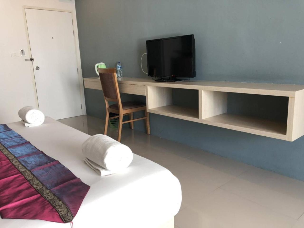 Khao Oat Airport Hotel Nai Yang-stranden Eksteriør billede