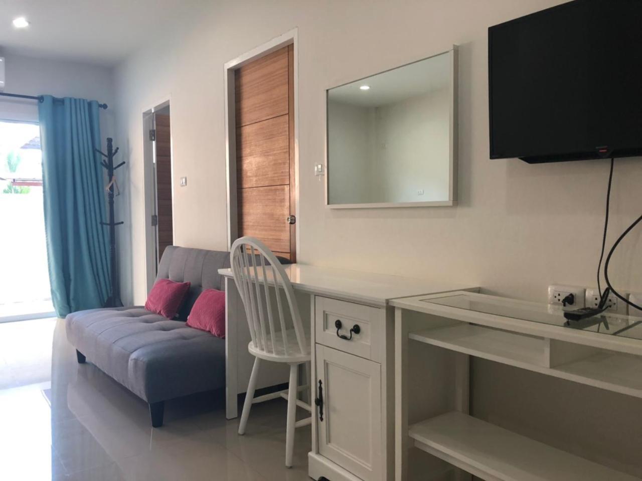 Khao Oat Airport Hotel Nai Yang-stranden Eksteriør billede