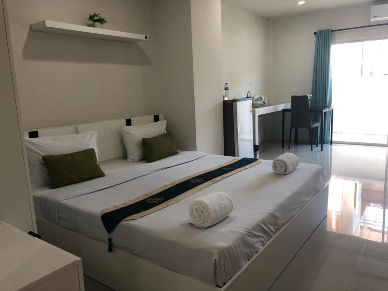 Khao Oat Airport Hotel Nai Yang-stranden Eksteriør billede