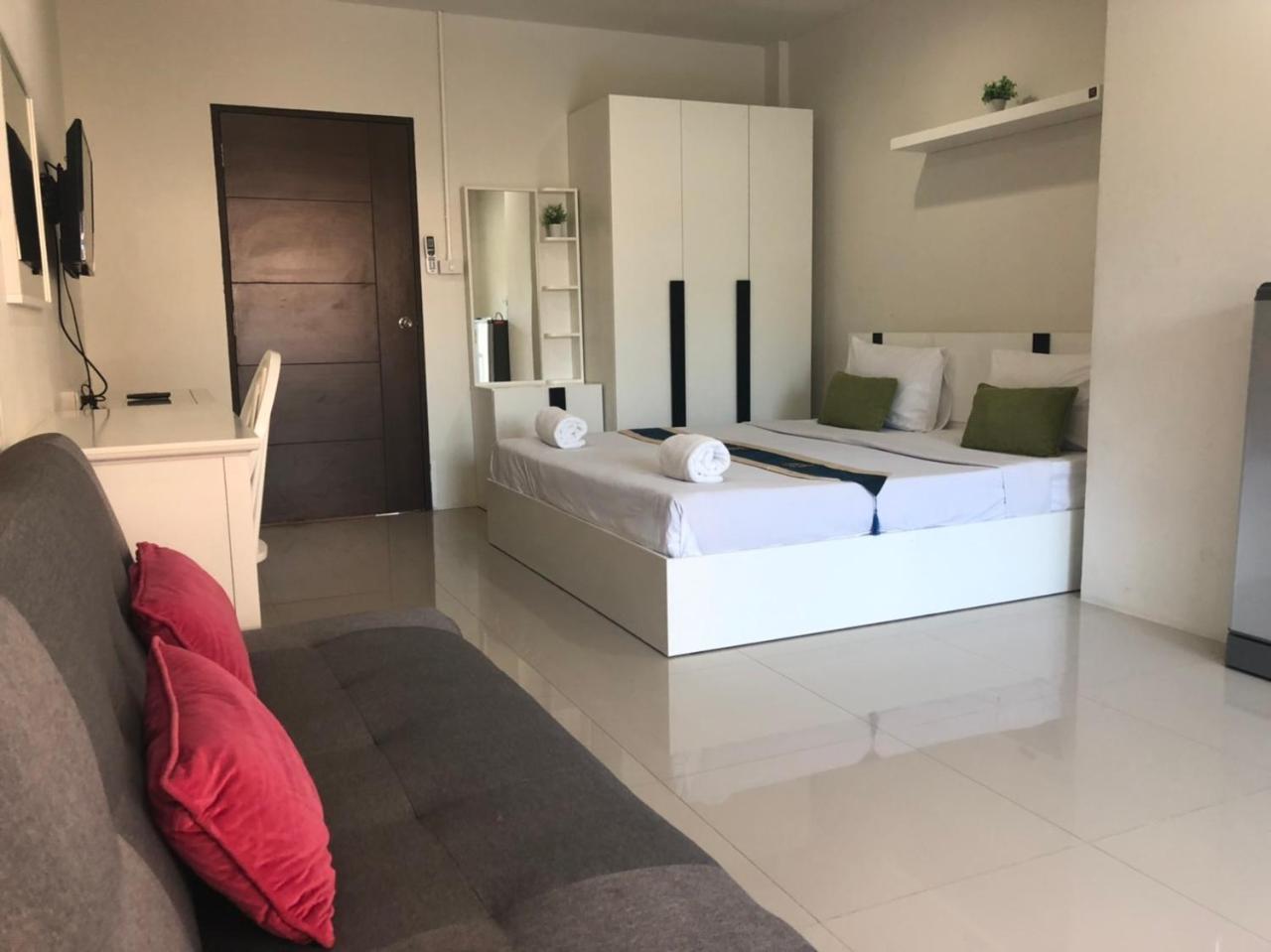 Khao Oat Airport Hotel Nai Yang-stranden Eksteriør billede