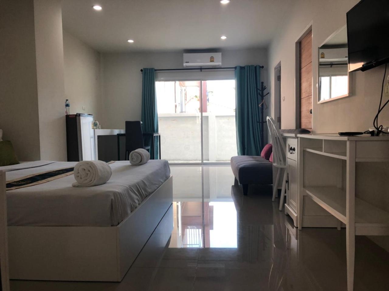 Khao Oat Airport Hotel Nai Yang-stranden Eksteriør billede