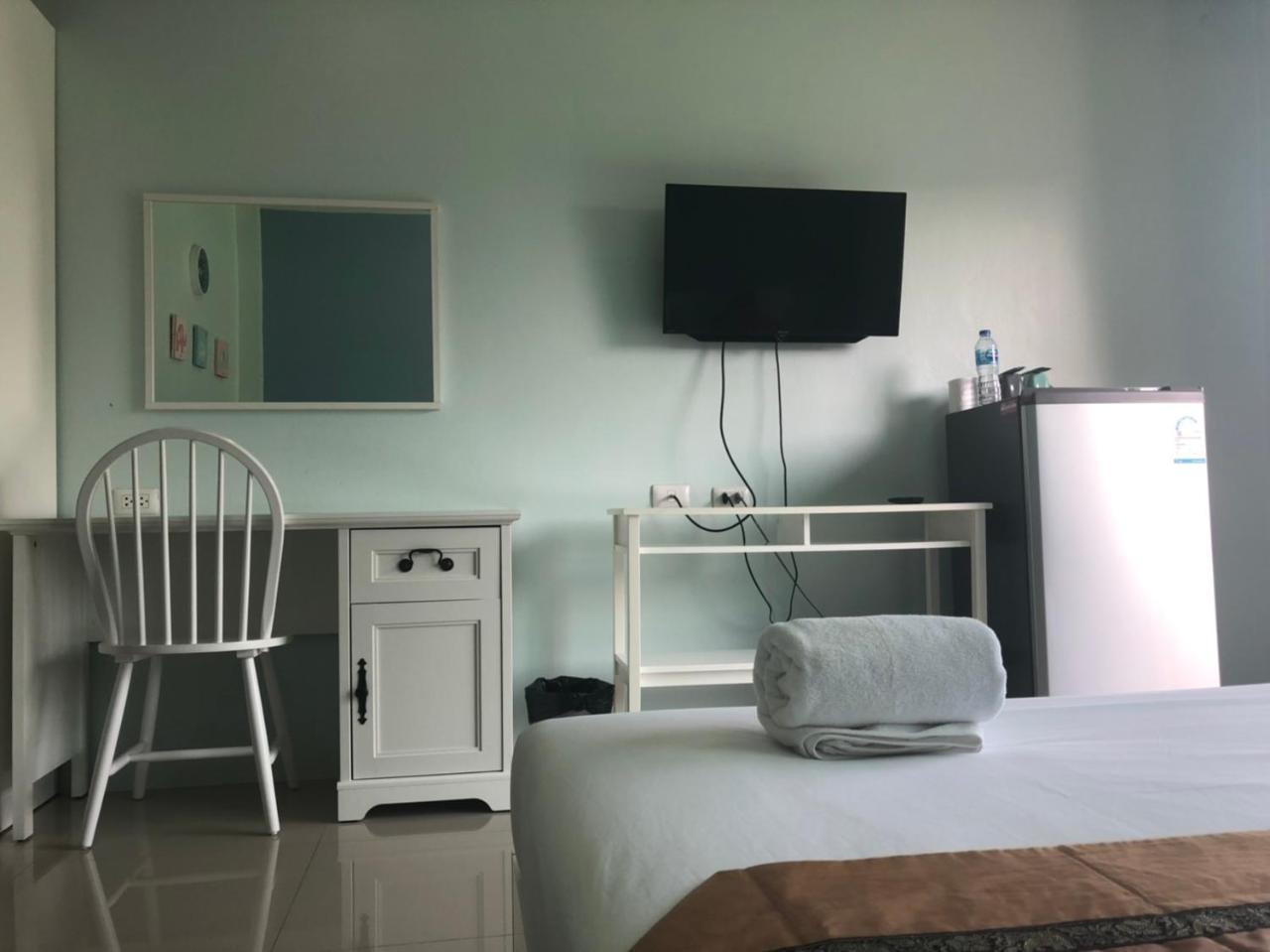 Khao Oat Airport Hotel Nai Yang-stranden Eksteriør billede