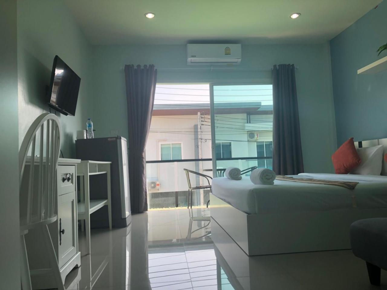 Khao Oat Airport Hotel Nai Yang-stranden Eksteriør billede