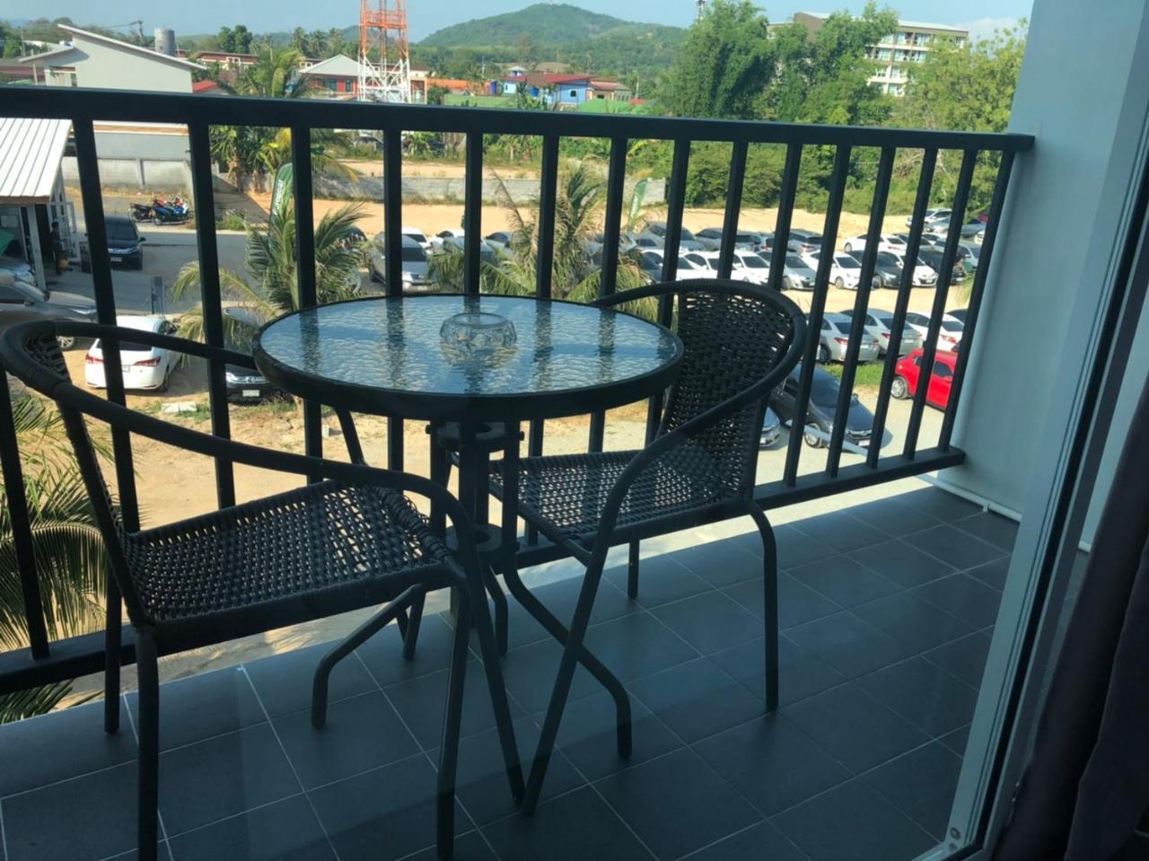 Khao Oat Airport Hotel Nai Yang-stranden Eksteriør billede