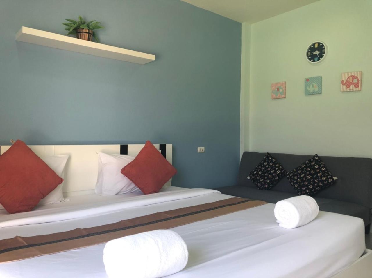 Khao Oat Airport Hotel Nai Yang-stranden Eksteriør billede