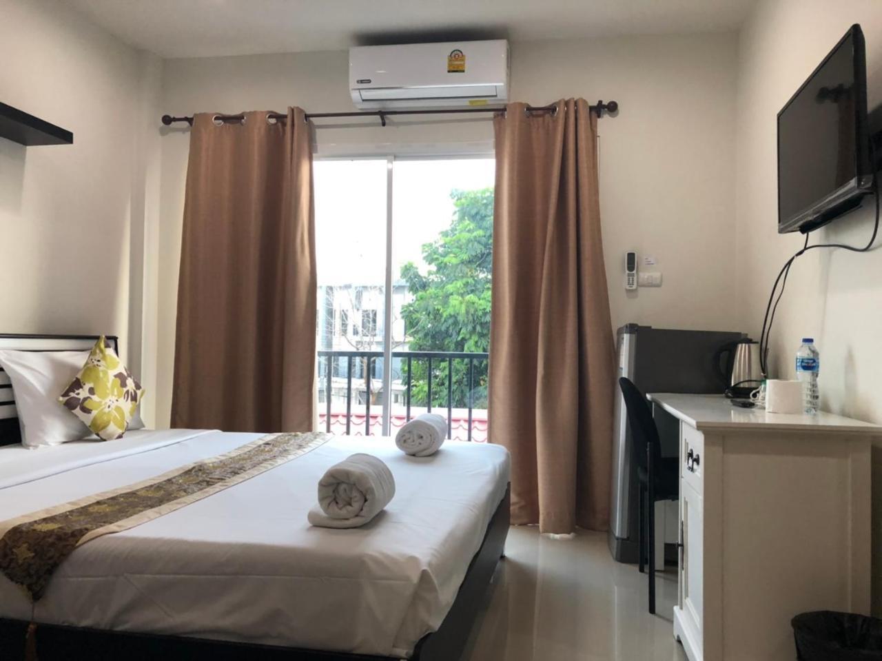 Khao Oat Airport Hotel Nai Yang-stranden Eksteriør billede