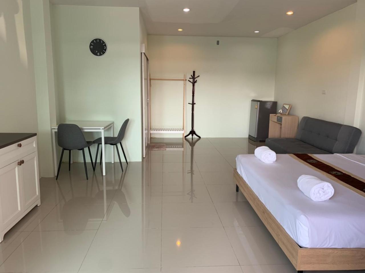 Khao Oat Airport Hotel Nai Yang-stranden Eksteriør billede